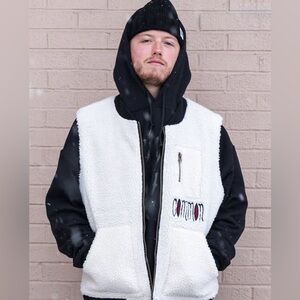 Common Apparel Reversible Sherpa & Canvas Winter Vest Men’s XL